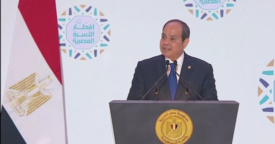 الرئيس السيسى: بينما كنا نواجه الإرهاب بصدور رجال الجيش والشرطة كانت سواعد أبناء مصر تشق الصخر