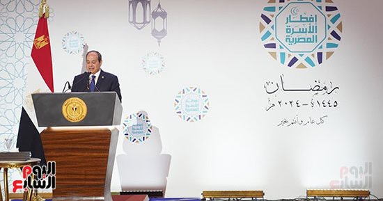 الرئيس السيسي: عملنا شغل علشان نحافظ على البلد من الانهيار وتبقى معالم دولة تناسب العصر