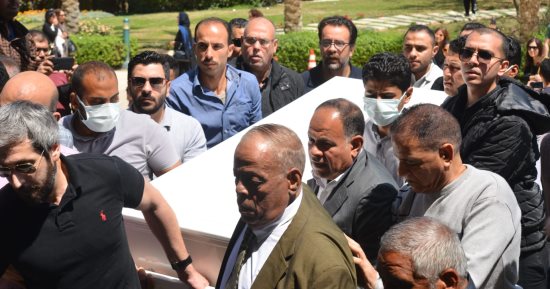 أمين مجلس النواب ونقيب الأشراف فى مقدمة الصفوف لحضور جنازة أحمد فتحى سرور