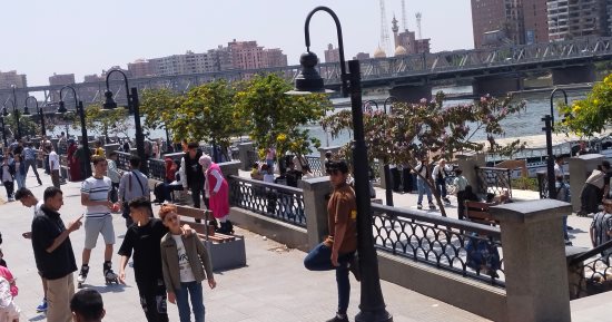 مراكب نيلية واسكيت.. شاهد فرحة العيد على كورنيش بنها