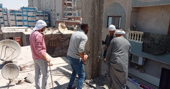 إزالة 14 حالة تعدٍ على الأرض الزراعية وبناء مخالف بـ3 مراكز فى أسيوط
