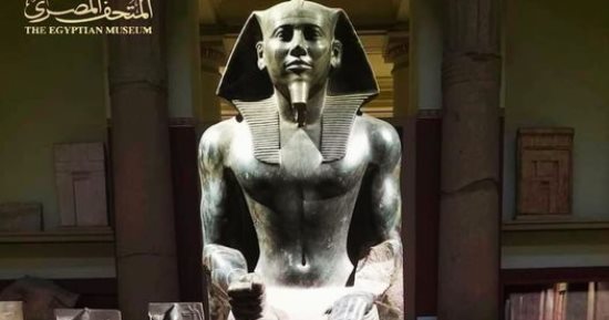 مقتنيات المتحف المصرى.. شاهد تمثال الملك الفرعونى خفرع
