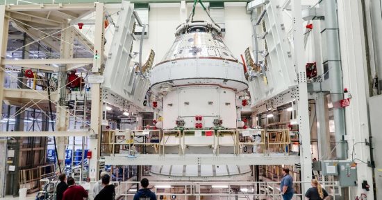 المركبة الفضائية أوريون تبدأ الاختبارات قبل مهمة القمر مع رواد الفضاء 2025