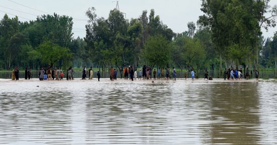 إجلاء عشرات الآلاف جراء الأمطار والفيضانات جنوب الصين
