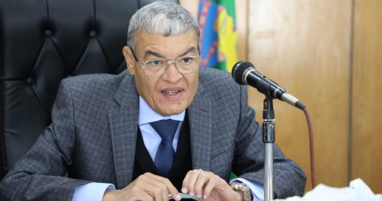 محافظ المنيا يوجه بمتابعة الالتزام بمواعيد العمل الصيفية بدءا من اليوم 