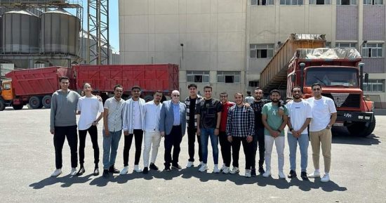 طلاب الفرقة الرابعة لزراعة القناة فى زيارة لصوامع التخزين بالإسماعيلية 