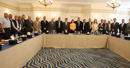 La Chambre d'Alexandrie reçoit une délégation commerciale française pour discuter des possibilités de coopération entre les deux parties