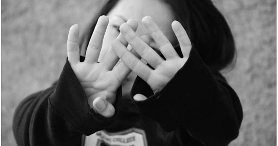 8 أخطاء تربوية تؤثر على طفلك في المستقل