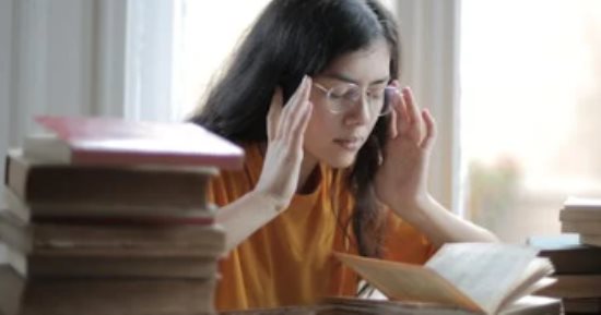 4 نصائح سهلة لتنظيم أوقات المذاكرة وحصاد التفوق