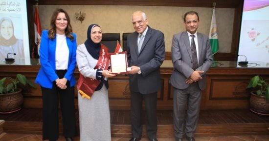 محافظ الجيزة يكرم الأمهات المثاليات ويؤكد: تكريم رمزى لكل أمهات المحافظة