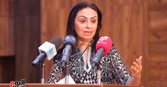 مايا مرسى: "بحلم لما بنتى تتجوز يبقى الفستان بتاعها من التلى السوهاجى"