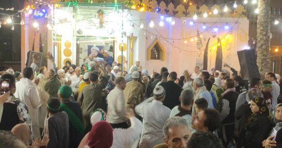 حلقات ذكر في الليلة الختامية لـ"أبو الإخلاص الزرقاني" بالإسكندرية.. بث مباشر