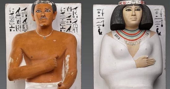 مقتنيات المتحف المصري.. تمثالا رع حتب وزوجته نفرت