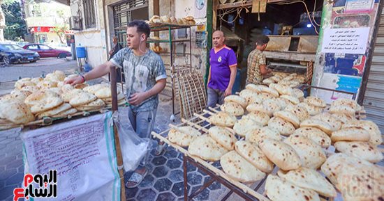وزارة التموين تجيب عن أهم 12 سؤالا عن منظومة دعم الخبز.. كيفية الحصول على 10 كيلو دقيق شهريا بسعر 30 جنيها.. موعد صرف الخبز المدعم لغير حاملى البطاقات.. وإضافة المواليد الجديدة على البطاقة