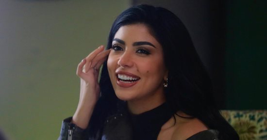 كارولين عزمى لـ"اليوم السابع": آمنت بمشروع حق عرب من البداية وأعطيته كل طاقتى..أنغام أكثر شخصية تشبهنى فى الرومانسية الزائدة واختيار شريك الحياة..المسلسل أهم تجاربى ونهاية الشخصيات الشريرة لا بد أن تكون مأساوية