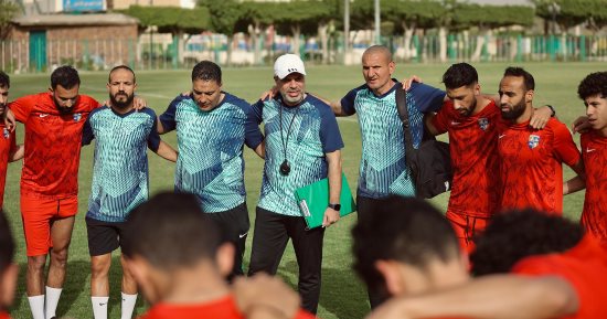 معتمد جمال يجتمع بلاعبى المقاولون على هامش الاستعداد لسموحة 