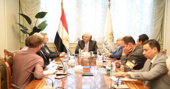 وزير التعليم العالى يبحث افتتاح فرع لجامعة أبردين البريطانية بمصر