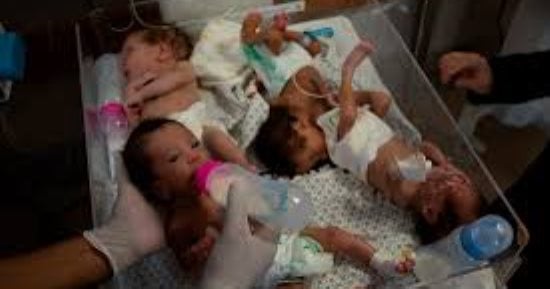 "الأونروا": 37 طفلا فى غزة يفقدون أمهاتهم كل يوم