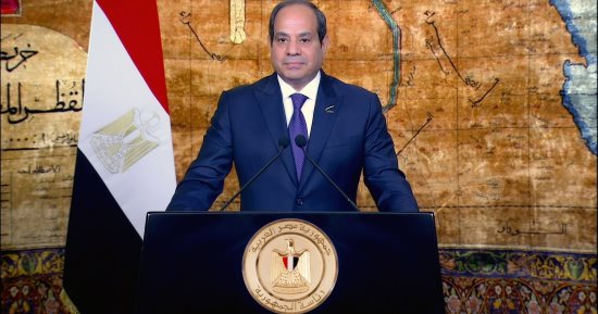 بعد التكليف بتشكيل حكومة جديدة.. 3 حكومات منذ تولي الرئيس عبد الفتاح السيسي منصب رئاسة الجمهورية.. بداية من إبراهيم محلب وحتى مصطفى مدبولى.. والحكومة الجديدة مهمتها مواصلة مسار الإصلاح وتحسين الاقتصاد