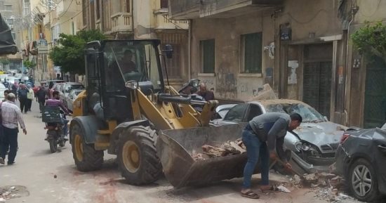 تحطم سيارتين فى انهيار شرفة عقار قديم فى الإبراهيمية بالإسكندرية