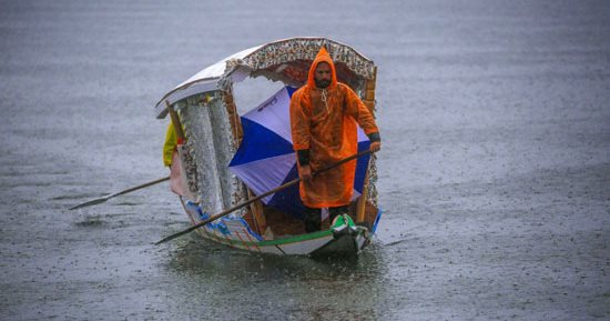 مصرع 6 أشخاص جراء أمطار غزيرة وانهيارات أرضية فى ولاية سيكيم بالهند