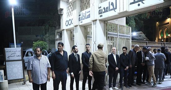 شوبير ومجاهد والبلدوزر ومجدى عبد العاطى فى عزاء سعيد الشيشينى