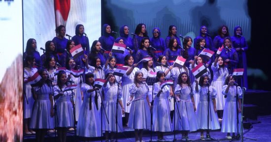 علم مصر يجمل المسرح الكبير فى احتفالية الأوبرا بعيد تحرير سيناء.. صور