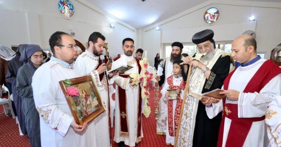 البابا تواضروس الثانى يصلى قداس "أحد الشعانين" فى كنج مريوط بالإسكندرية