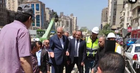 محافظ الجيزة يتفقد محيط مترو أنفاق الخط الثالث بشارع جامعة الدول العربية.. فيديو
