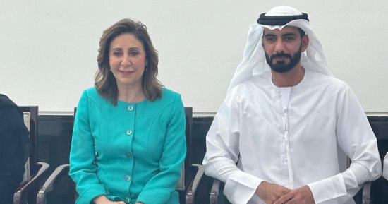 وزيرة الثقافة تلتقي نظيرها الإماراتي في مستهل زيارتها لمعرض أبو ظبي للكتاب
