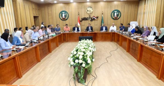 محافظ المنوفية يناقش استعدادات تلقى طلبات التصالح اعتبارا من الثلاثاء المقبل