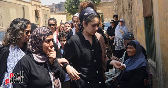 ريم أحمد تتلقى عزاء والدتها يوم الجمعة بمسجد الحامدية الشاذلية