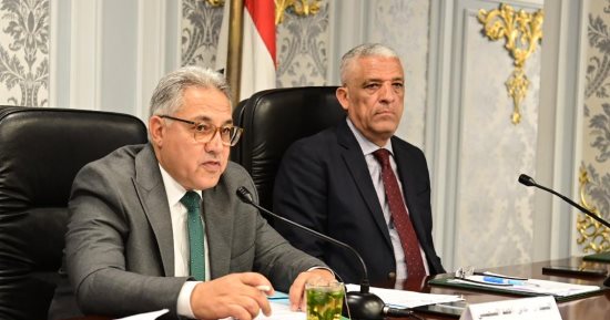 رئيس "محلية بالنواب" يطالب الحكومة بحسم ملف تأهيل الطرق وإعادة الشىء لأصله