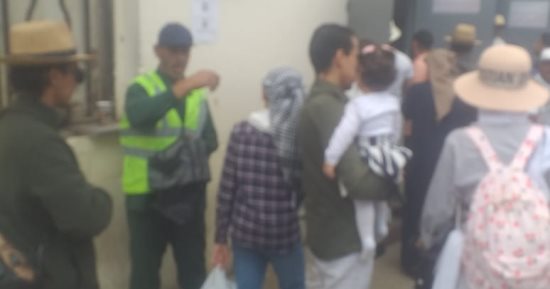 هيئة النظافة والتجميل بالجيزة توزع 5000 كيس قمامة على زوار الحدائق مجانا