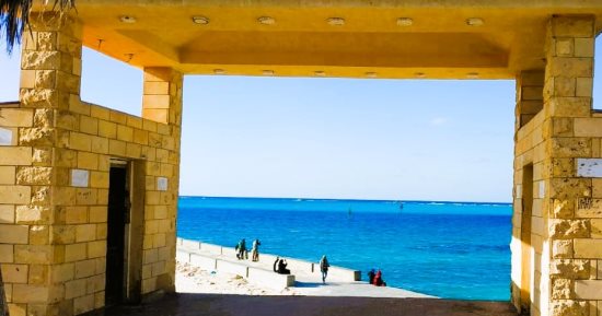 شواطئ مطروح خيارك الأمثل لقضاء إجازة شم النسيم.. استمتع بالهدوء والخصوصية وانخفاض التكاليف .. شواطئ ساحرة وأجواء ربيعية وطبيعة خلابة.. أجهزة المحافظة ترفع حالة الاستعداد وتضع برنامج احتفالات شم النسيم.. صور