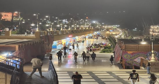 البلد كلها بتحتفل على كورنيش نيل الأقصر بليلة شم النسيم.. فيديو
