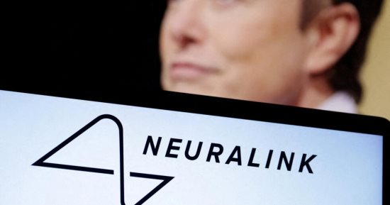 مؤسس شركة Neuralink ينفصل عن شراكة إيلون ماسك بسبب ادعاءات حول السلامة