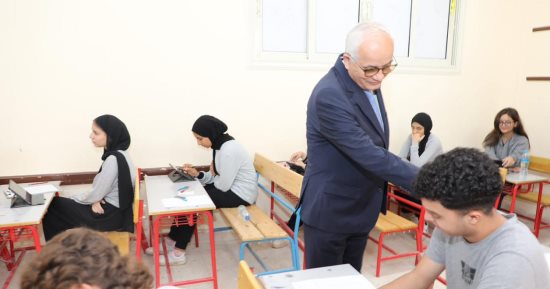 تداول أسئلة امتحانات النقل على جروبات الغش.. والتعليم تتخذ الإجراءات اللازمة