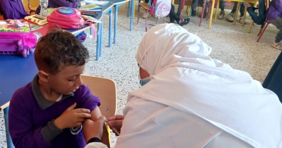 تطعيم 644 ألف طالب بالمدارس ضد الالتهاب السحائى والثنائى بالدقهلية
