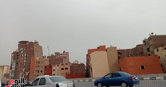 رياح مثيرة للرمال والأتربة على بعض مناطق القاهرة الكبرى