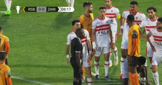 15 دقيقة.. نهضة بركان يضغط ويتقدم على الزمالك بهدف من ركلة جزاء