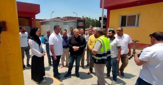 نائب محافظ الجيزة يتفقد مشروعات مبادرة حياة كريمة بمركز الصف