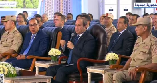 الرئيس السيسى: توسعنا فى مشروعات الطرق بالضبعة لخدمة التنمية