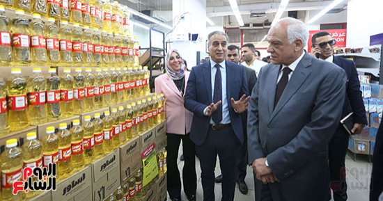 الرقابة على الأسواق.. جولة تفقدية لمحافظ الجيزة ورئيس جهاز حماية المستهلك