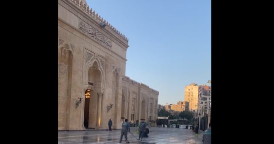  أصبحنا وأصبح الملك لله.. وقت شروق الشمس من أمام مسجد السيدة زينب