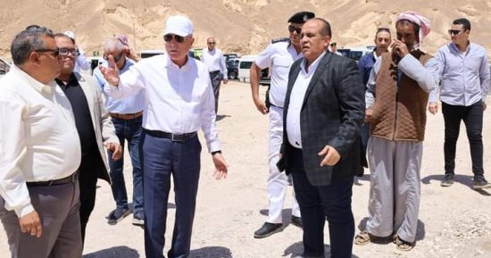 محافظ جنوب سيناء: إنشاء 10 محطات تحلية بالطاقة الشمسية بالوديان الجبلية