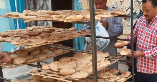 ضبط 134 بطاقة تموينية فى حيازة أحد المخابز البلدية بالإسكندرية  