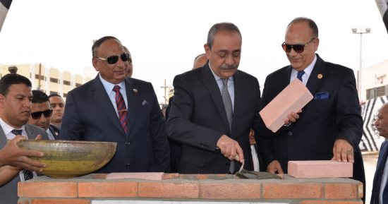 محافظ الإسماعيلية ورئيس قضايا الدولة يشهدان وضع حجر أساس مقر الهيئة الجديد.. فيديو