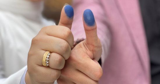 الزميل مصطفى جابر يحتفل بعقد قرانه على سارة سيد بمسجد الحامدية الشاذلية .. صور