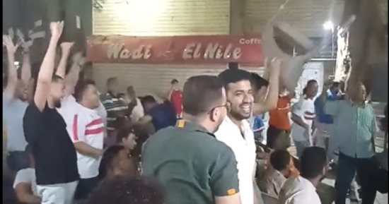احتفالات فى شوارع أسوان بفوز الزمالك ببطولة الكونفدرالية.. فيديو